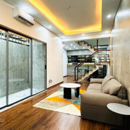 Nhà Kim Giang, DT 46m2 x 5T, giá 7.85 tỷ, ở luôn, ngõ to, nhà đẹp, SĐCC