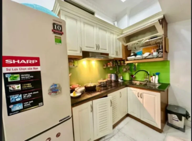 Cần Bán nhanh nhà phố đường 8/3. 33m2. 5 tầng. mặt tiền4m. giá đẹp 6 tỷ Hai Bà Trưng Hà Nội