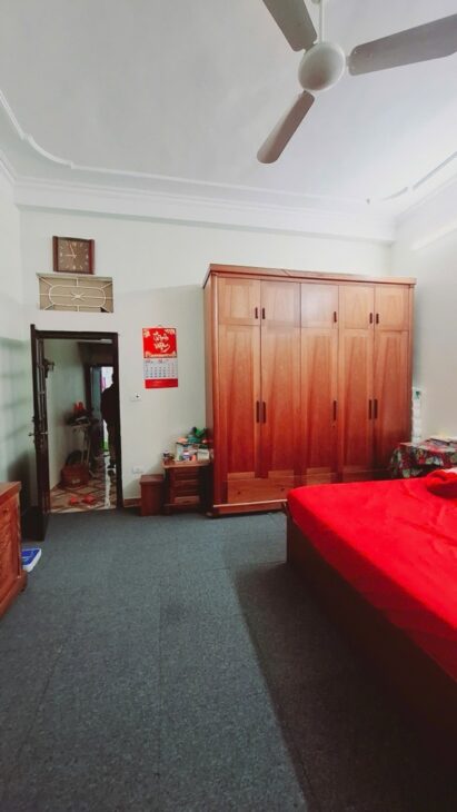 BÁN NHÀ ÁI MỘ 24 tỷ 70m CÓ VỈA HÈ,Ô TÔ ĐỖ,LONG BIÊN HÀ NỘI