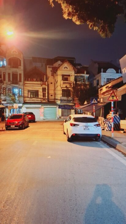 BÁN NHÀ ÁI MỘ 24 tỷ 70m CÓ VỈA HÈ,Ô TÔ ĐỖ,LONG BIÊN HÀ NỘI