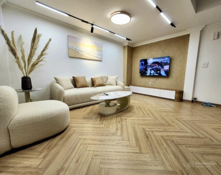 Nhà Định Công,dt 46m2 x 5T, ngõ nông,rộng 5m,giá 7.88 tỷ,nhà ở luôn