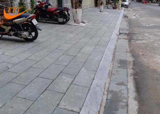 Tại sao nên chọn đá tự nhiên lát vỉa hè?