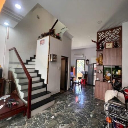 Bán nhà DT 56m², 3 tầng, 3PN, 3WC, Q.9, Thủ Đức. sổ hồng Giá 6.2 tỷ. Bán nhà DT 56m², 3 tầng, 3PN, 3WC, Q.9, Thủ Đức. sổ hồng Giá 6.2 tỷ.