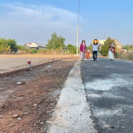 Bán 3 lô đất nền thổ cư xã MinhThạnh, TP.Hồ Chí Minh, 200m2 chỉ với 350 triệu, sổ sẵn, thổ cư 100m