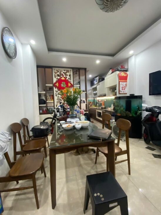 BÁN NHÀ TRUNG TÂM NGỌC THỤY – FULL NỘI THẤT – GIÁ CHỈ 6.2 TỶ