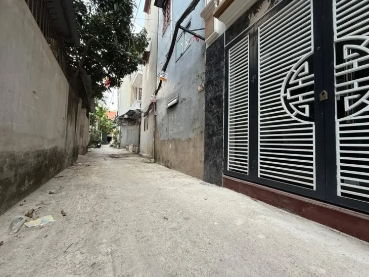 Bán Nhà Lĩnh Nam 33m2. 6 tầng. mặt tiền 4.1m. giá 7.4 tỷ Hoàng Mai Hà Nội