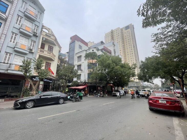 Siêu phẩm Trung Hòa – Cầu Giấy: 68m2, gần Big C, ô tô vào nhà – Mức giá không tưởng chỉ nhỉnh chục