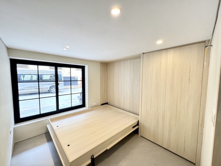 Bán nhà tập thể tầng 1 bùi ngọc dương ô tô dừng đỗ ngày đêm ngủ trong nhà hai bà trưng