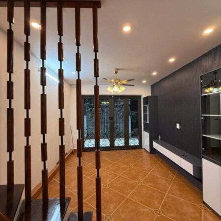 NGUYỄN KHANG – DÂN XÂY – NGÕ 3M – 50M RA PHỐ 32m2 5 tầng mặt tiền 4m Giá 10.8 tỷ