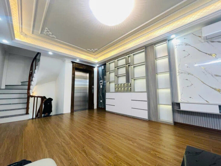 NHÀ MỚI VƯƠNG THỪA VŨ KINH DOANH THANG MÁY DT 51m2 7 tầng MT 4.2m Giá 22.55 tỷ