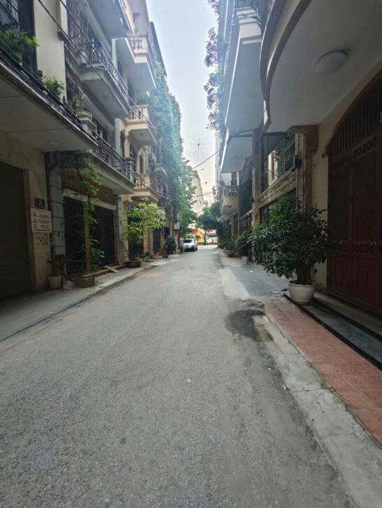 PHÂN LÔ QUAN NHÂN Ô TÔ TRÁNH – Diện Tích 61m2 4 tầng mặt tiền 5.5m Giá 24 tỷ