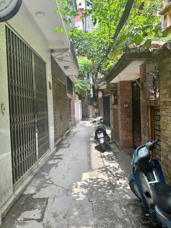 BÁN NHÀ CHÙA HÀ – NGÕ THÔNG Diện tích 42m2 4 tầng mặt tiên 3.9m Giá 12.5 tỷ