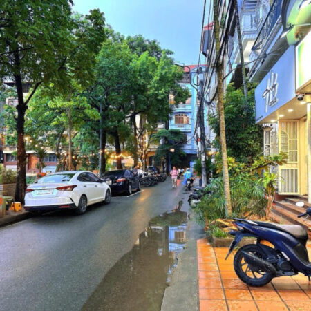 PL CHÙA LÁNG VIEW HỒ – KINH DOANH – Ô TÔ TRÁNH 50m2 5 tầng MT 4.2m Giá 28.8 tỷ PL CHÙA LÁNG VIEW HỒ – KINH DOANH – Ô TÔ TRÁNH 50m2 5 tầng MT 4.2m Giá 28.8 tỷ