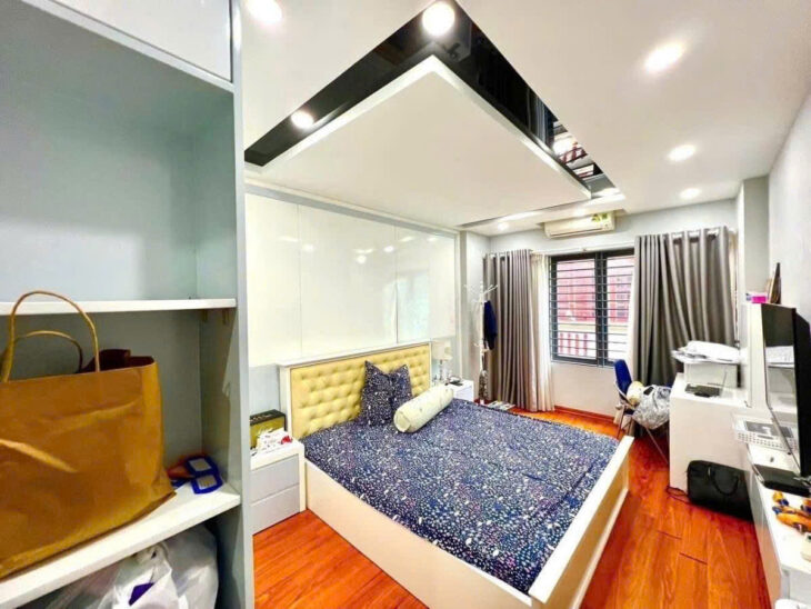 PL PHÙNG CHÍ KIÊN Ô TÔ – KINH DOANH- FULL NỘI THẤT 52m2 6 tầng mt 3.3m Giá 18.6 tỷ