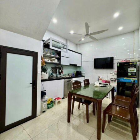 SIÊU PHẨM CẦU GIẤY – NGÕ BA GÁC – NỘI THẤT SỊN SÒ 35m2 4 tầng mt 3.3m Giá 8.35 tỷ SIÊU PHẨM CẦU GIẤY – NGÕ BA GÁC – NỘI THẤT SỊN SÒ 35m2 4 tầng mt 3.3m Giá 8.35 tỷ