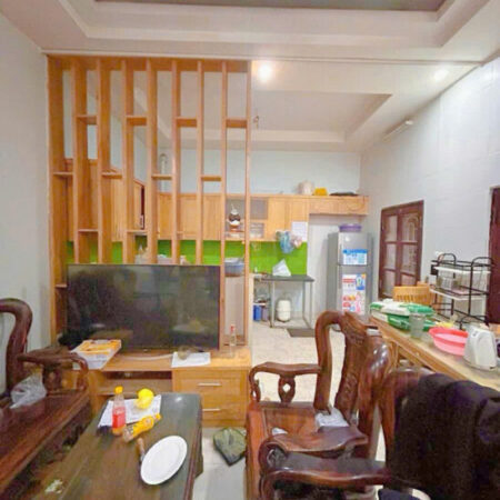 PHỐ VĂN HƯƠNG TÔN ĐỨC THẮNG NGÕ RỘNG LOGOC – 41m2 4 tầng mt 4.3m Giá 7.5 tỷ PHỐ VĂN HƯƠNG TÔN ĐỨC THẮNG NGÕ RỘNG LOGOC – 41m2 4 tầng mt 4.3m Giá 7.5 tỷ