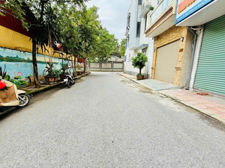 PHÂN LÔ LÊ TRỌNG TẤN – Ô TÔ TRÁNH – Diện Tích 44m2 3 tầng mặt tiền 4m Giá 18 tỷ