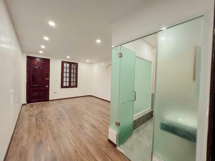 DỐC TAM ĐA NHÀ ĐẸP – TẶNG NỘI THẤT – 43m2 5 tầng mặt tiền 3.9m Giá 12.3 tỷ