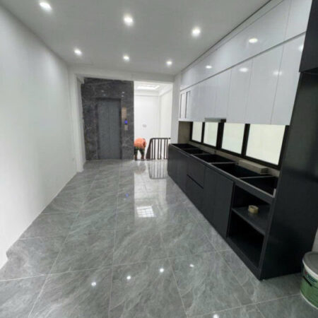 LÁNG TRUNG – NGÕ THÔNG – KINH DOANH – THANG MÁY 39m2 5 tầng mt 3.7m Giá 10.3 tỷ