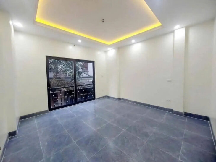 Bán Nhà Lĩnh Nam 33m2. 6 tầng. mặt tiền 4.1m. giá 7.4 tỷ Hoàng Mai Hà Nội