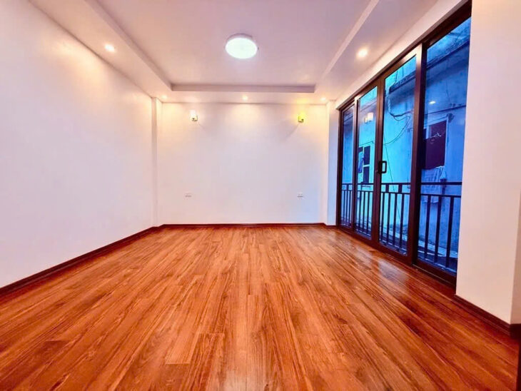 Bán Nhà Nguyễn Lương Bằng 32m2. 5 tầng. mặt tiển 3m. giá 8.6 tỷ Đống Đa Hà Nội