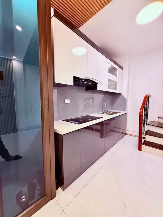 Bán Nhà Kim Hoa 27m2. 5 tầng. mặt tiền 6.5m. giá 6.9 tỷ Đống Đa hà Nội