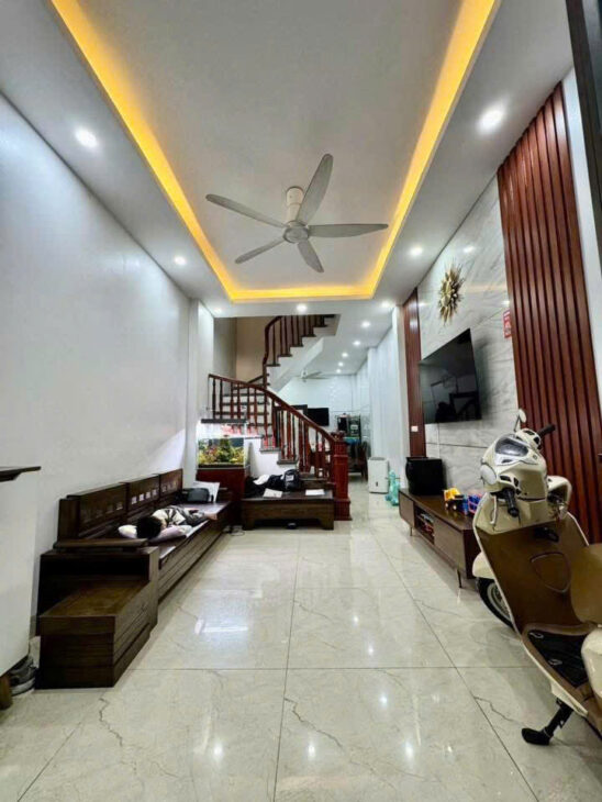 SIÊU PHẨM CẦU GIẤY – NGÕ BA GÁC – NỘI THẤT SỊN SÒ 35m2 4 tầng mt 3.3m Giá 8.35 tỷ