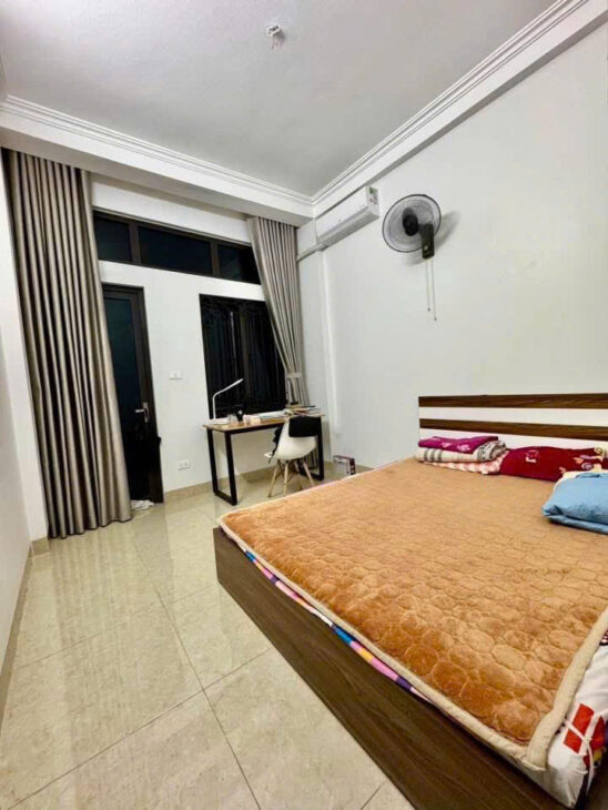 SIÊU PHẨM CẦU GIẤY – NGÕ BA GÁC – NỘI THẤT SỊN SÒ 35m2 4 tầng mt 3.3m Giá 8.35 tỷ