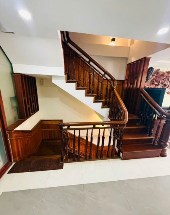 KHU PHÂN LÔ VIP – GẦN ÂU CƠ – 5 TẦNG ĐẲNG CẤP – NGANG 4M2. NHỈNH 10TỶ TL