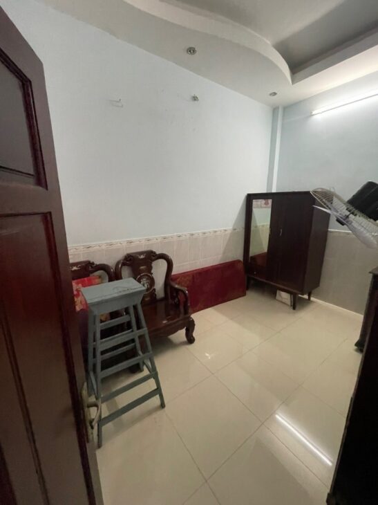 Bán nhà Mặt tiền ngay Lý Phục Man, Quận 7, 152m2 (6×25), 3 Tầng 9 phòng, hiện 19.9 tỷ