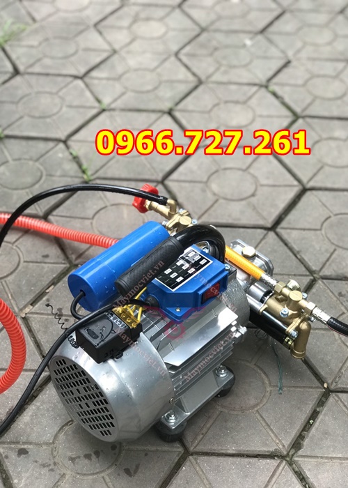 Máy phun thuốc, xịt rửa điều hòa cầm tay điều khiển từ xa Turbo TB1100