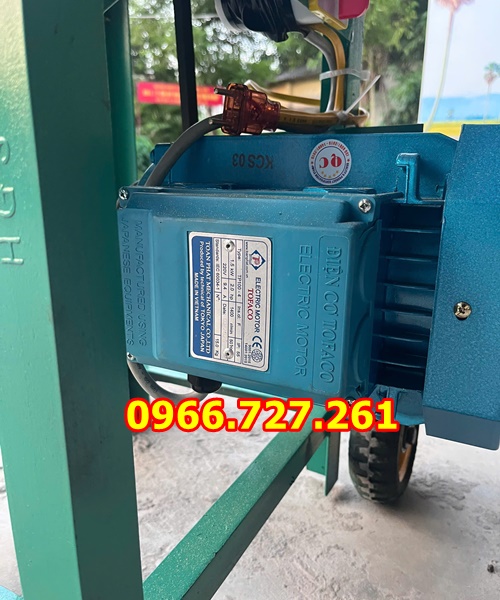 Máy cạo vỏ mía tự động công suất 4-5 cây/phút
