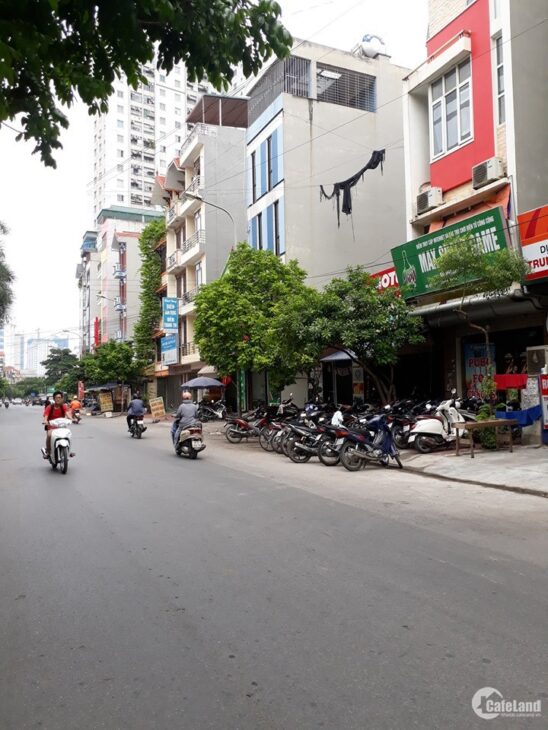 Cho thuê nhà mặt phố Lê Lợi, 4 tầng x 65m2, mặt tiền 4m, giá chỉ hơn 30 triệu