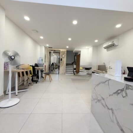 Bán nhà Mặt tiền trung tâm Quận 1, 66m2 (4.5×15) 5 tầng, Dòng tiền 90tr/tháng. Hiện 26 tỷ Bán nhà Mặt tiền trung tâm Quận 1, 66m2 (4.5×15) 5 tầng, Dòng tiền 90tr/tháng. Hiện 26 tỷ