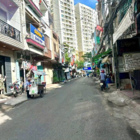 Bán nhà Hòa Hảo Quận 10 giá tốt, 4 tầng 40m2 với giá 6.3