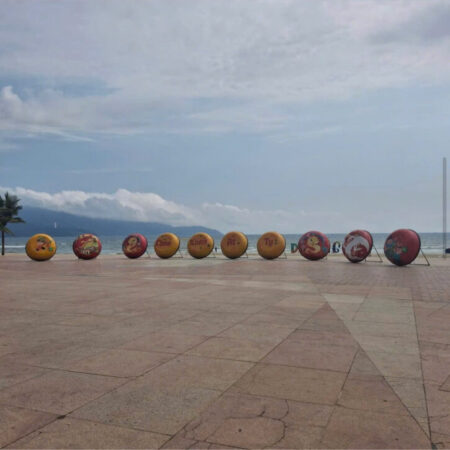 + Toà khách sạn 6,5 tầng hiện đại, Ngũ Hành Sơn, gần trung tâm Chính quận, đi bộ vài phút ra bãi