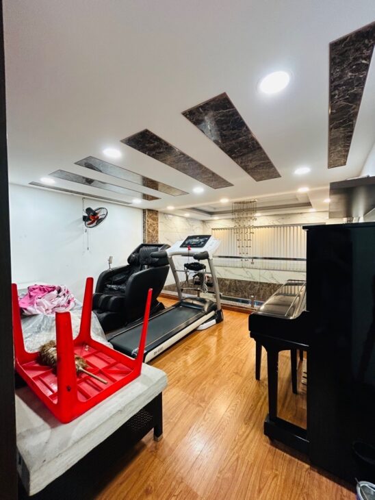 NHÀ RIÊNG – 5 TẦNG – DT: 4.2 x 21M(89M2) – LÊ VĂN LƯƠNG, TÂN KIỂNG – QUẬN 7 – GIÁ 11.7 TỶ