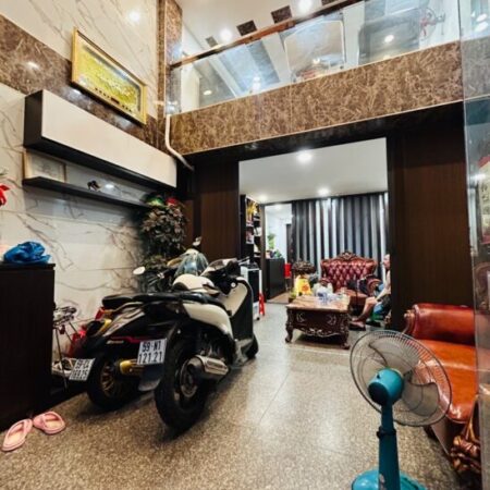 NHÀ RIÊNG – 5 TẦNG – DT: 4.2 x 21M(89M2) – LÊ VĂN LƯƠNG, TÂN KIỂNG – QUẬN 7 – GIÁ 11.7 TỶ