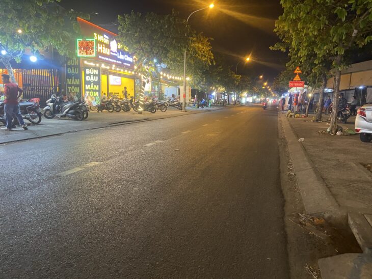 Bán nhà mặt tiền 12x27m giá 19,9 tỷ Đường Song Hành