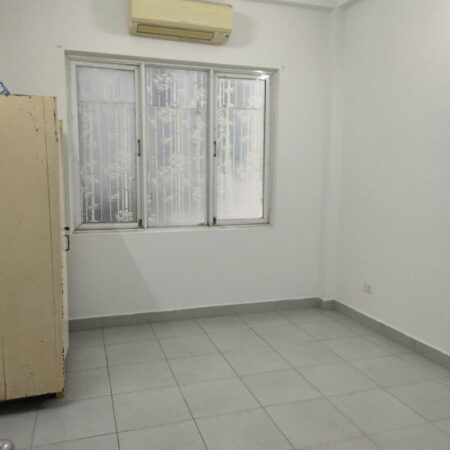 2 ngày 3 khách đàm phán Trung Tả, Khâm Thiên 22m/28mT2, 3 tầng, mặt tiền 4.3m, 4.31 tỷ Đống Đa.