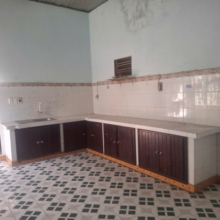 NHÀ LÔ GÓC 2 TẦNG – MẶT TIỀN ÂU CƠ – ĐANG THUÊ 15TR/THÁNG – GIÁ CHỈ 4.4 TỶ