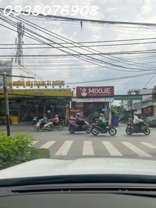 BÁN NHÀ MẶT TIỀN SÁT UBND LONG THẠNH MỸ – GIÁ CHỈ 3.8 TỶ