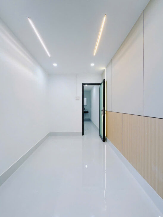 NHÀ MỚI 3 TẤM NGANG 3 DÀI 10 KHU DÂN CƯ CÓ 4 TỶ