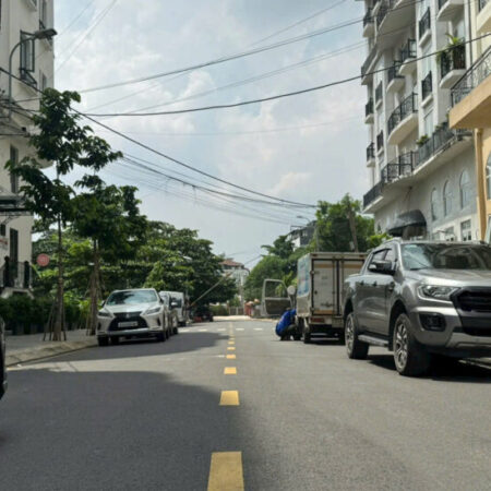 Bán đất thổ cư 605m², Quốc Hương, Thảo Điền, Q.2, 212 tỷ, sổ đỏ