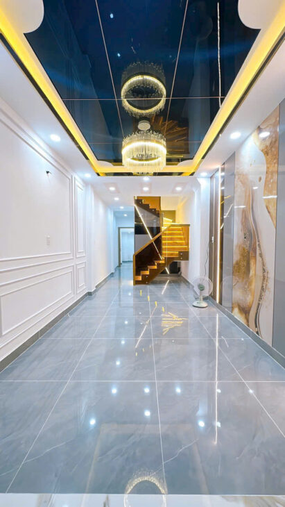 Sát mặt tiền Ngang3.1nở 4.5 dài 15 đúc 2 T có 4 tỷ Q4