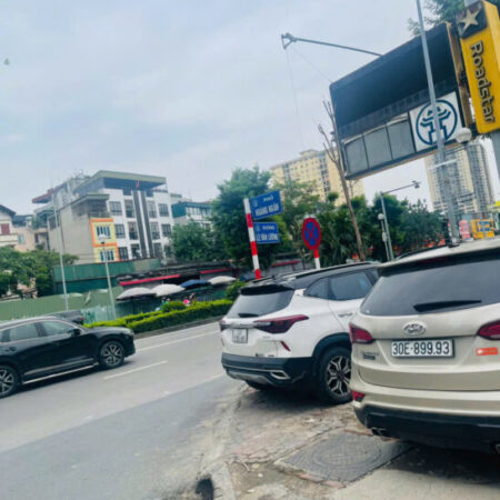 Bán nhà riêng phố Hoàng Ngân, Thanh Xuân, mặt tiền 5m, 53m2 * 5 tầng, hiếm có, giá chỉ 12 tỷ xx