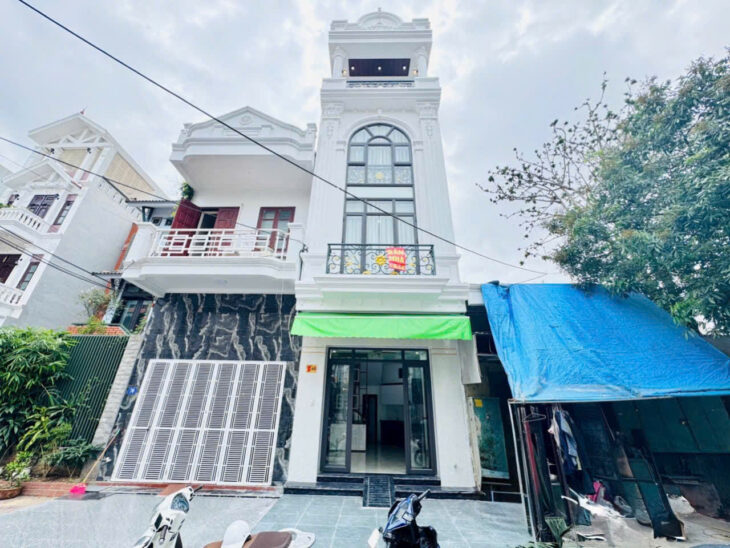 Bán nhà Văn Cao, đường 12m, DT 30m 5 tầng mới tinh, Giá 3.79 tỉ