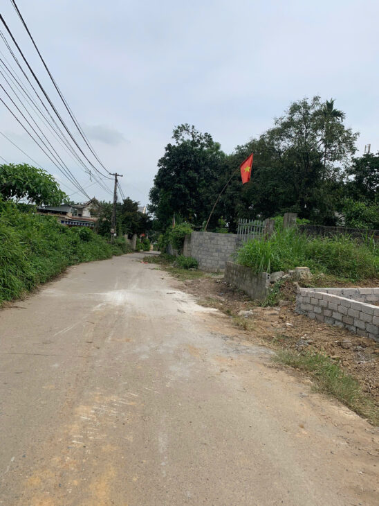 cc càn bán 121m đất full thổ cư ngay cạnh trường học mặt đường KD giá rẻ