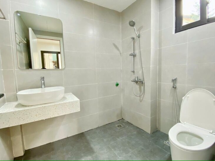 NGUYỄN LƯƠNG BẰNG-ĐỐNG ĐA-NHÀ ĐẸP-5 TẦNG-DT 43 M2 GIÁ CHỈ 7.5 TỶ