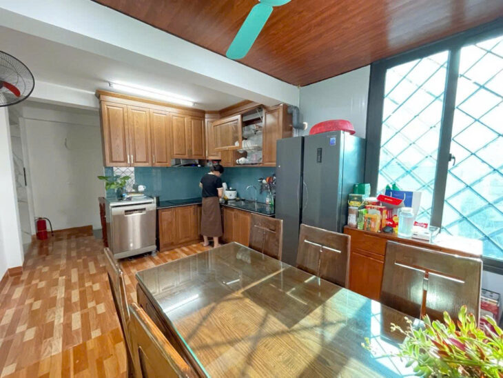 BÁN NHÀ HOÀNG ĐẠO THÀNH- Ô TÔ TẢI ĐỖ CỬA – THANG MÁY – NHÀ ĐẸP FULL NỘI THẤT 35m giá chỉnh 10 tỷ